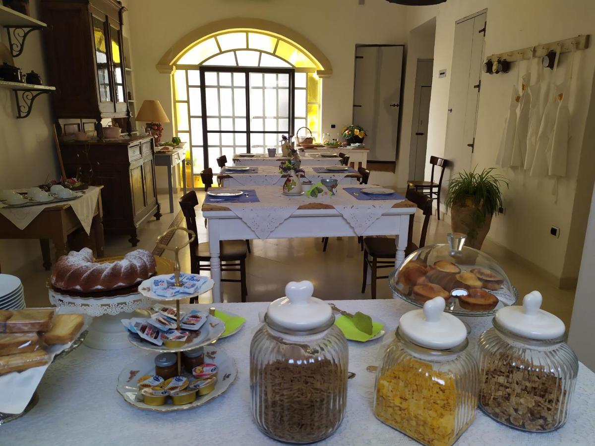Palazzo De Castro Bed and Breakfast Squinzano Eksteriør billede