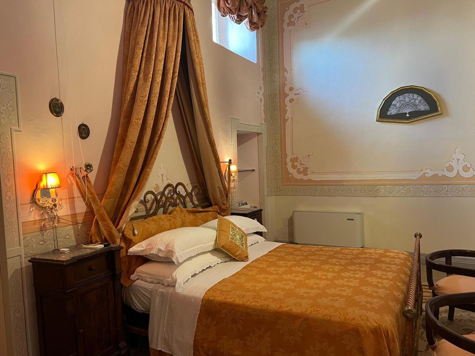 Palazzo De Castro Bed and Breakfast Squinzano Eksteriør billede